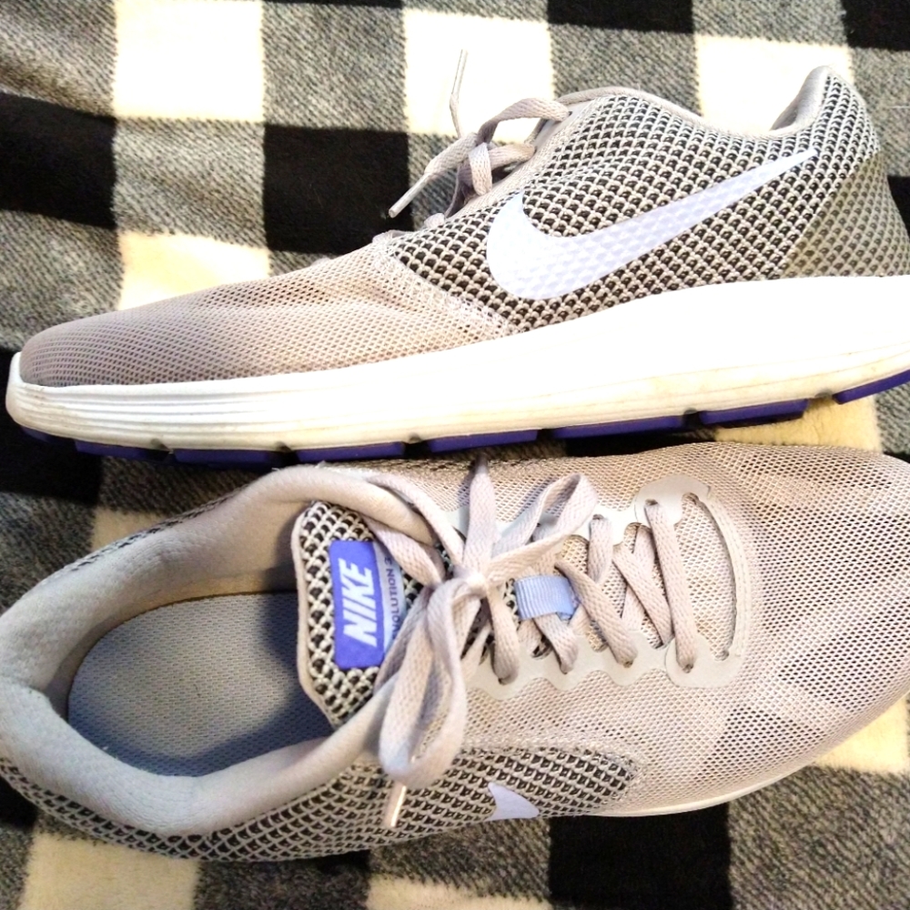 Nike Revolution 3, size 9.5, gray athletic shoes